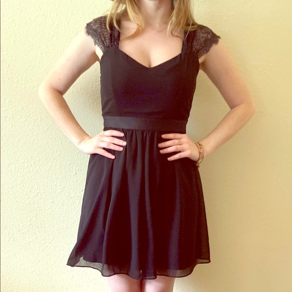 Little Black dress lace/chiffon goth Witchy M